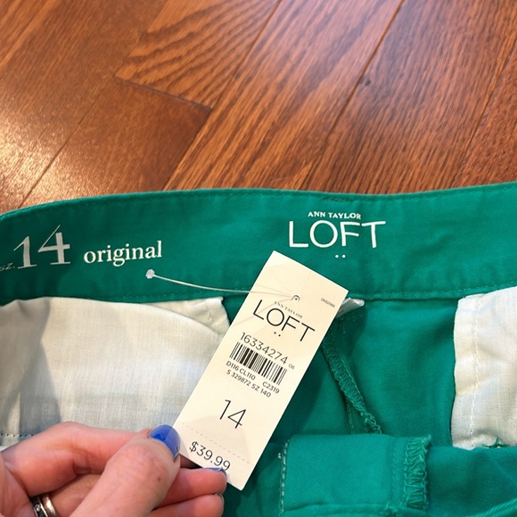LOFT Original Straight Shorts 14 - Picture 4 of 6